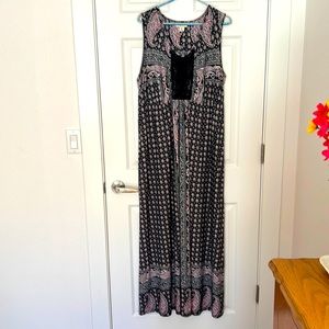 Black multi colored maxi dress like new